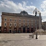 Jesi Marktplatz. Rosso Piceno